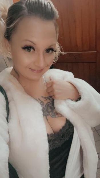 Strawberry , 38  female escort, Waco