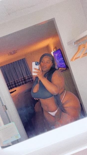 Mya, 24  female escort, Waco